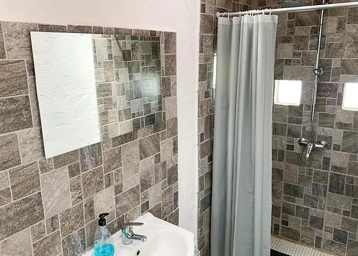 ゲストハウス Windy's 3*